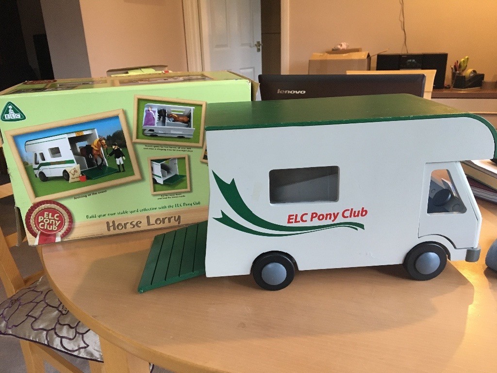 toy horse lorry